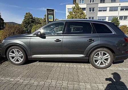 Audi Q7 3.0 TDI quattro tiptronic