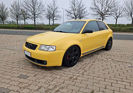 Audi S3 1.8 T quattro