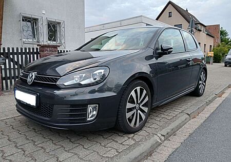 VW Golf Volkswagen 2.0 TDI DPF GTD