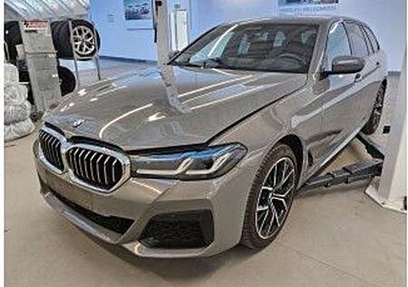 BMW 530 dxD/Aut/HUD/Laser/BelüfStz/St&Go/StHz/M-Sport