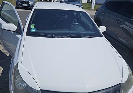 Opel Astra 1..6 GTC