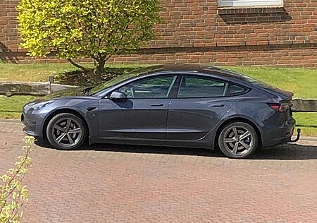 Tesla Model 3 Langstreckenbatt. Allradantrieb Dual Motor