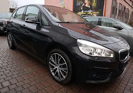 BMW 220 i Active Tourer Sport Line 1.Hand Scheckheft