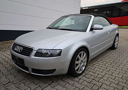 Audi A4 3.0 V6 LEDER/XENON/AUTOMAT/ WENIG KM!