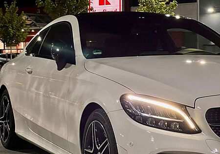 Mercedes-Benz C 200 Coupe 9G-TRONIC AMG Line Night Paket