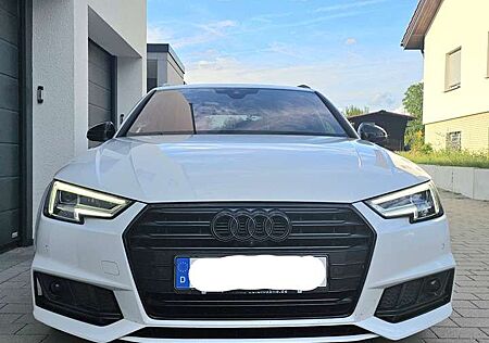 Audi A4 2.0 TDI S-Line