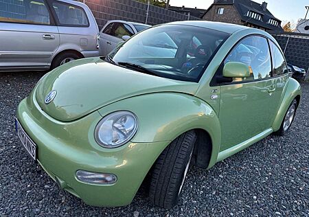 VW New Beetle Volkswagen 2.0 *ALLWETTERREIFEN / PANORAMADACH / TÜV NEU*