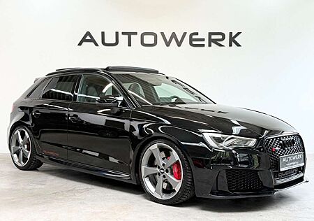 Audi RS3 Sportback 2.5 TFSI quattro*SCHELNSITZE*PANO*