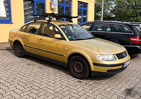 VW Passat Volkswagen 1.8 5V Turbo LPG Gasanl.! 1l=1,06€ günstig