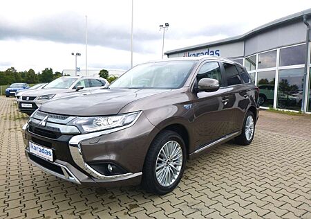 Mitsubishi Outlander 4WD Plug-in Hybrid AUT/AHK/Kamera
