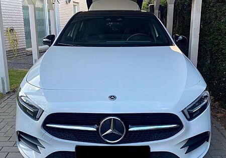 Mercedes-Benz A 250 e 8G-DCT AMG Line