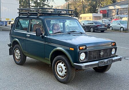 Lada Niva Only