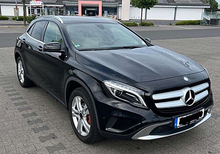 Mercedes-Benz GLA 180 Urban
