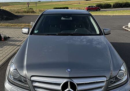 Mercedes-Benz C 180 CGI BlueEfficiency