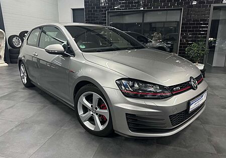 VW Golf Volkswagen VII Lim. GTI BMT