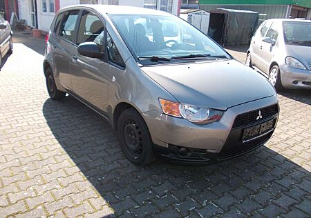 Mitsubishi Colt 1.3 l, Klima, e. Fenster, ABS, So.+Wi. Reifen