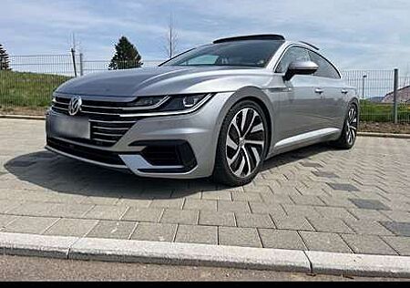 VW Arteon Volkswagen 2.0 TSI 4Motion DSG R-Line