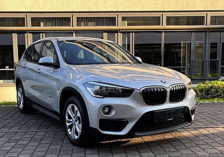 BMW X1 sDrive 18 i*Panorama*Sportsitze*Parkass*1.Hd.