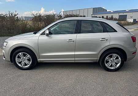 Audi Q3 QUATTRO*AHK*S-LINE*XENON*SITZHEIZUNG*NAVI*TOP*