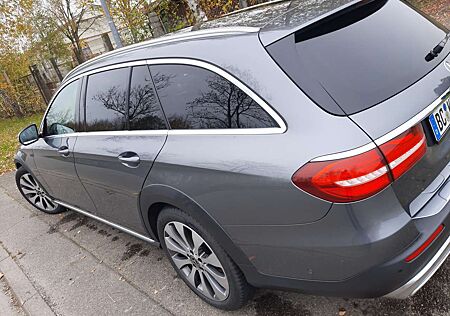 Mercedes-Benz E 220 4M T All-Terrain 9G-TJUNGE STERNE NP 82345,--€