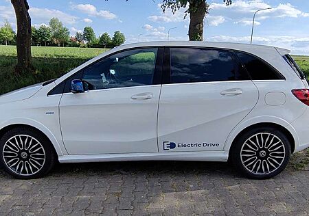 Mercedes-Benz B Electric Drive (Electric Drive) 250 e Urban