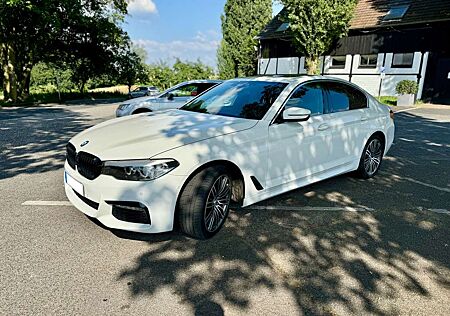 BMW 530 i xDrive Sport Line / G30 / 360 Kamera / Pano