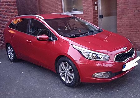 Kia Cee'd Ceed / 1.6 CRDi 128 Aut. Platinum Edition