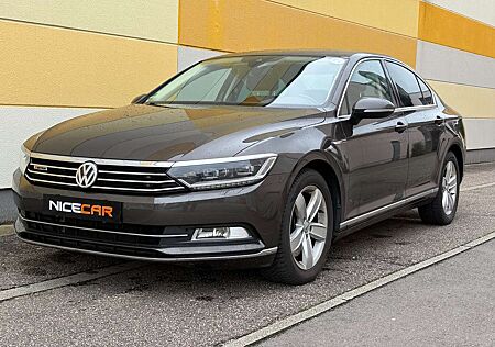 VW Passat Volkswagen 2.0 TDI *NAVI*AHK*SHZ*4Motion*239PS R-Line