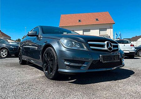 Mercedes-Benz C 220 AMG COUPE BE 7G NAVI + SHZ + PDC + TEMP