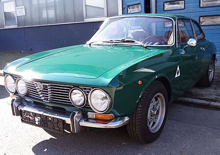 Alfa Romeo GT 1300 Junior