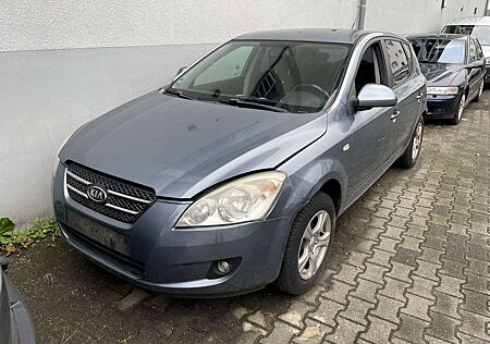 Kia Cee'd Ceed / 1.6 CVVT Spirit ohne Motor