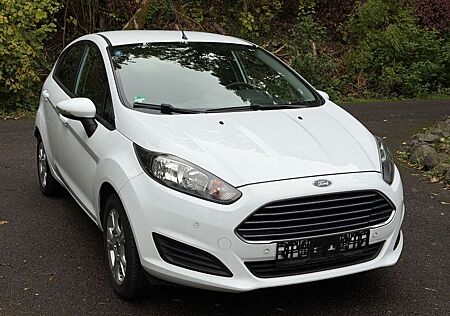Ford Fiesta *ZAHNRIEMEN NEU*TÜV NEU*SERVICE NEU*