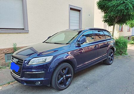 Audi Q7 3.0 TDI DPF quattro tiptronic