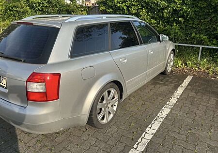Audi A4 Avant 2.0 s-line
