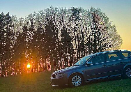 Audi A4 Avant 2.5 TDI quattro