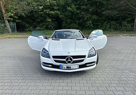 Mercedes-Benz SLK 200 (BlueEFFICIENCY) 7G-TRONIC