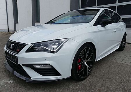 Cupra Leon ST 300 Carbon Edition/Schalensitze/Pano/1Hd