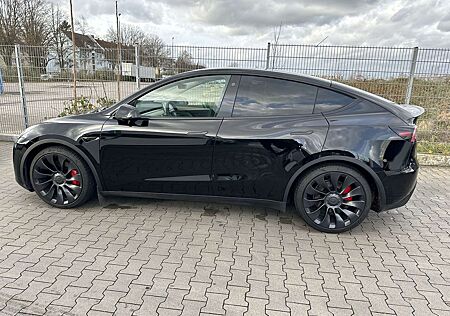 Tesla Model Y Performance Dual Motor AWD