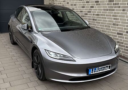 Tesla Model 3 RWD Highland Hinterradantrieb