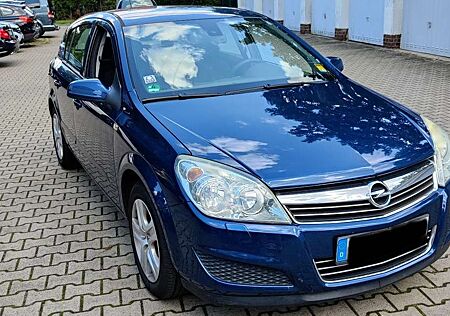 Opel Astra Basis