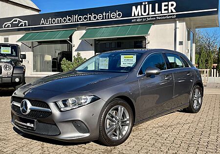 Mercedes-Benz A 200 Autom.+Teil-LEDER+TOPAUSST.+Navi+Widescreen+Assist