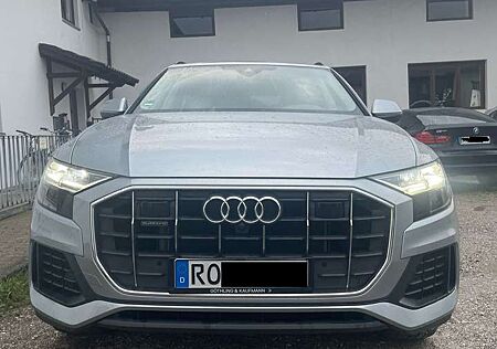 Audi Q8 55 TFSI quattro