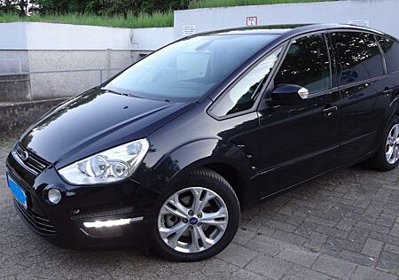 Ford S-Max 2.0 TDCi DPF Business Edition 7 Sitzer