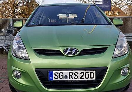 Hyundai i20 1.4 Style TÜV 05.27