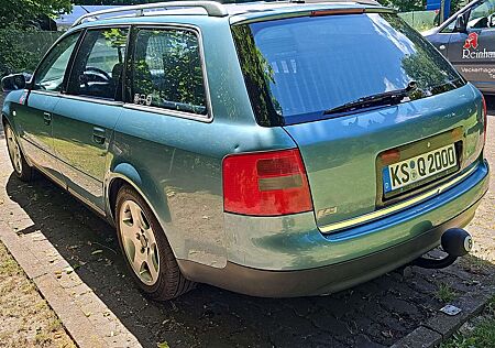 Audi A6 Avant 2.4 quattro