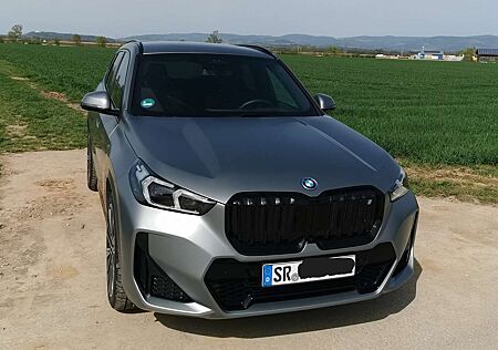 BMW iX1 xDrive30 M Sportpaket