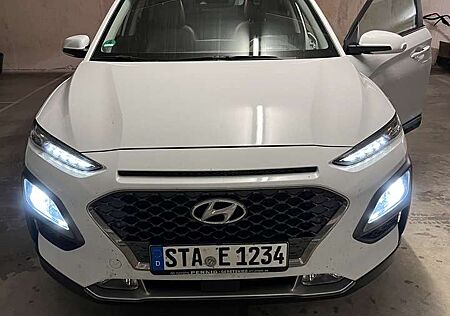 Hyundai Kona Premium Hybrid 2WD