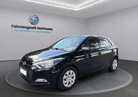 Hyundai i20 *Scheckheft*Service Neu*86.435km*