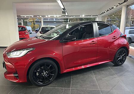 Toyota Yaris Hy Style /HUD/LED/PDC/TW/Pano/CarPlay/SHZ