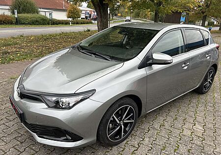 Toyota Auris gebraucht kaufen Toyota Auris Team D 8fach Bereift 1.Hand wenig Kilometer